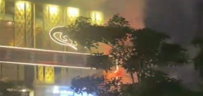 Kebakaran Billboard di Sarinah Padam Aksi Cepat Petugas Cegah Dampak Besar