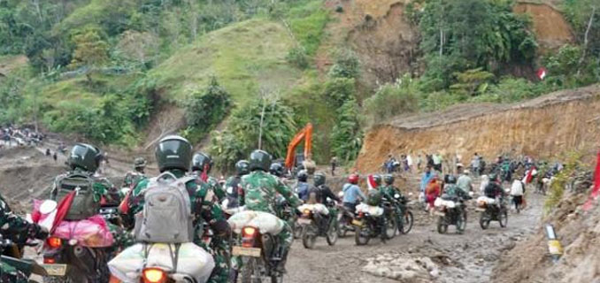 Pakai Motor Trail, Petugas Terus Salurkan Logistik ke Aceh Tengah & Bener Meriah