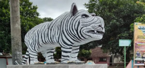 Viral Patung Macan Putih Kediri: Asal-Usul, Makna, dan Cerita di Baliknya