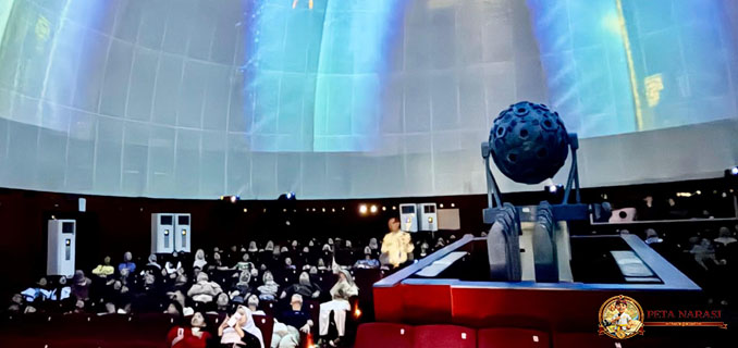 Warga Serbu Planetarium Jakarta, Tiket OTS Ludes dalam Sekejap!